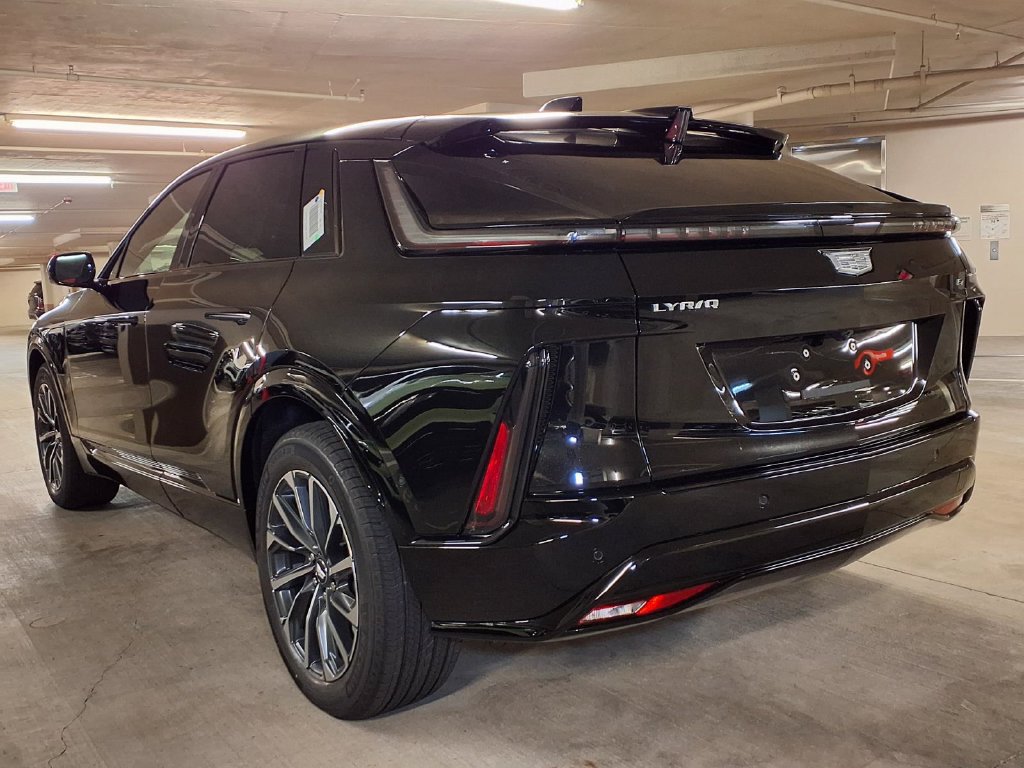 New 2027 Cadillac Lyriq Sport AWD/4WD image 10