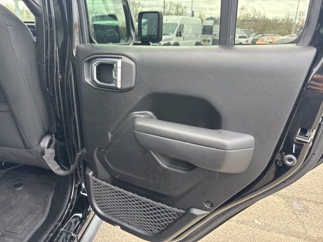 Used 2023 Jeep Wrangler Unlimited AWD/4WD image 11