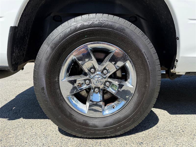 Used 2017 RAM 1500 Classic SLT AWD/4WD image 12