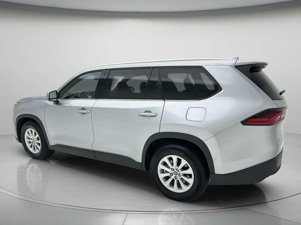Used 2025 Toyota Grand Highlander AWD image 4