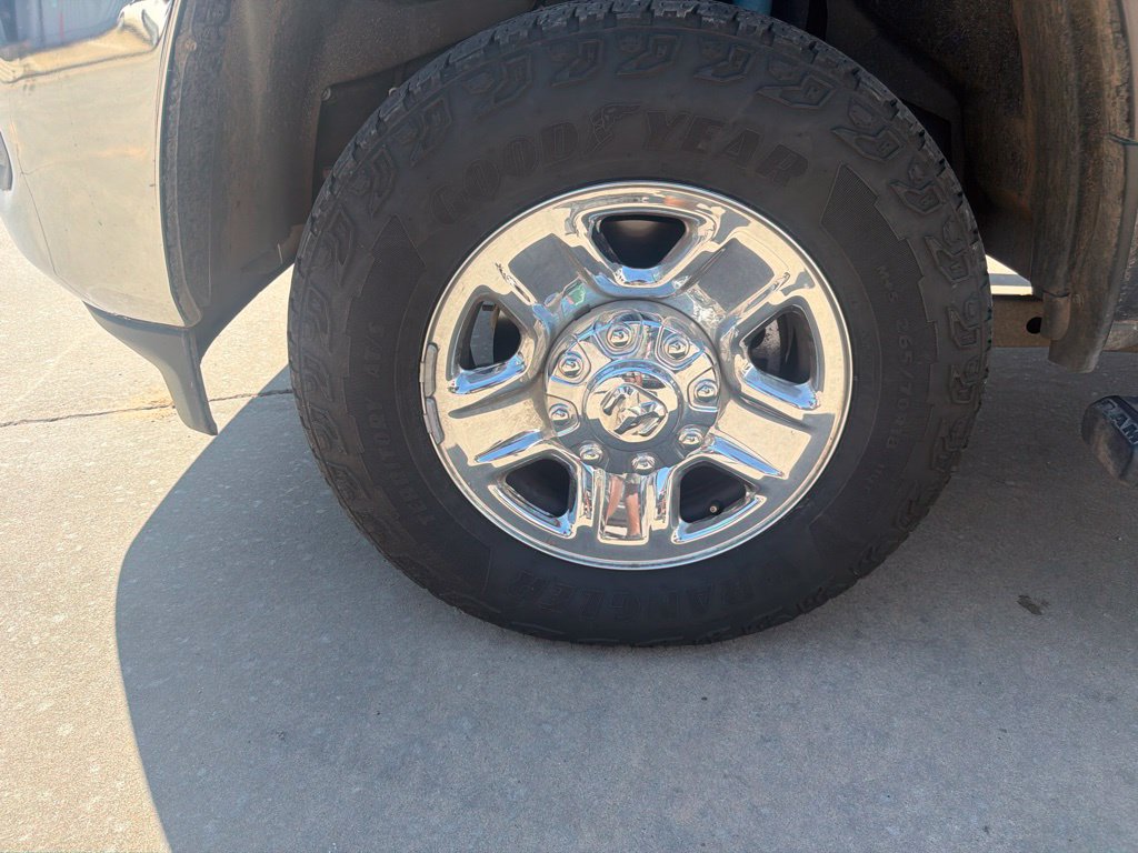 Used 2024 RAM 2500 Tradesman w/ Chrome Appearance Group AWD/4WD image 9