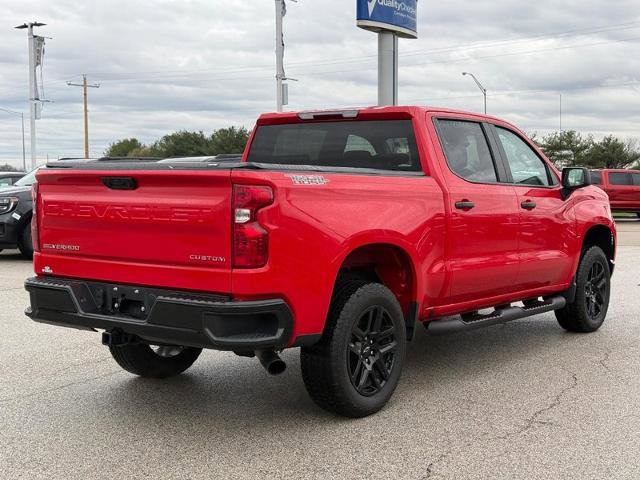 Used 2025 Chevrolet Silverado 1500 Custom Trail Boss w/ Turbomax Blackout Package AWD/4WD image 5