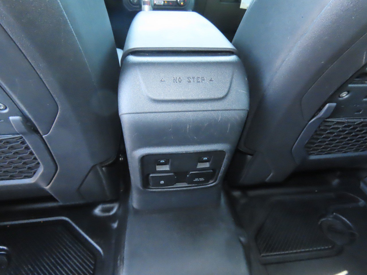 Used 2024 Ford Bronco Black Diamond AWD/4WD image 21