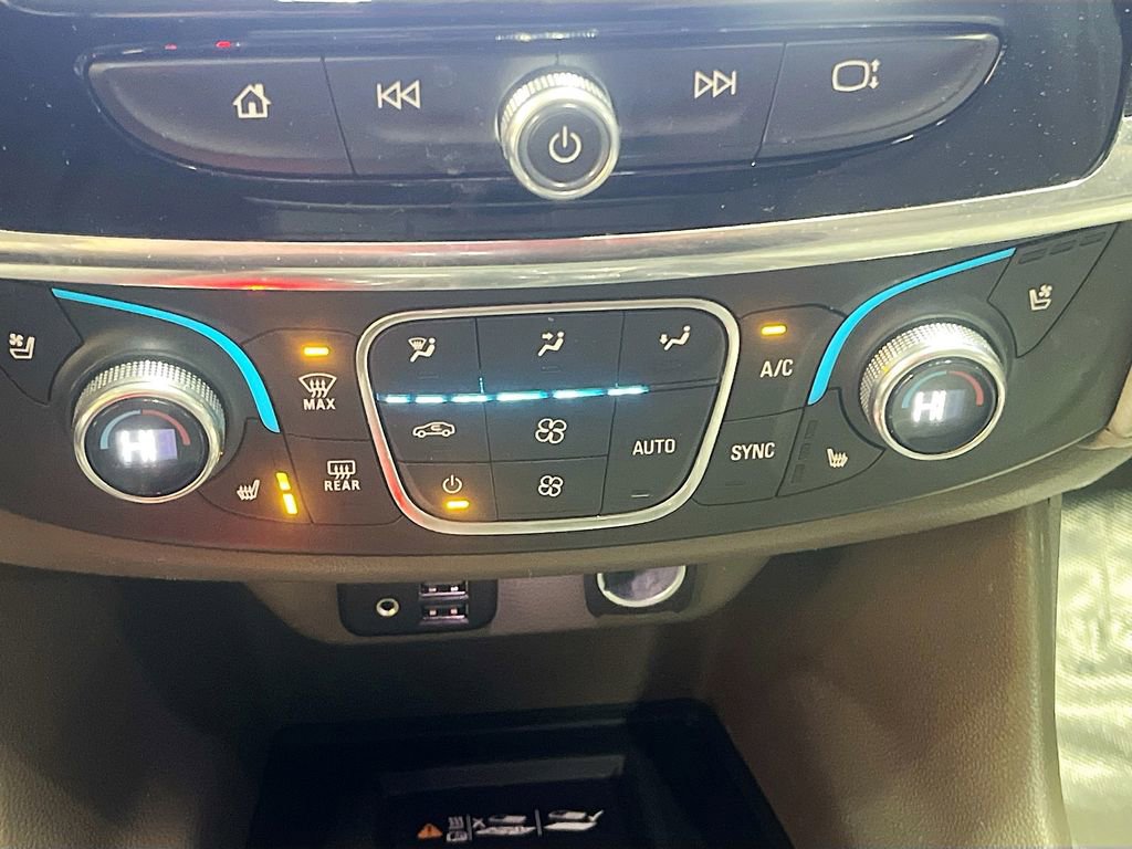 Used 2020 Chevrolet Traverse Premier image 16