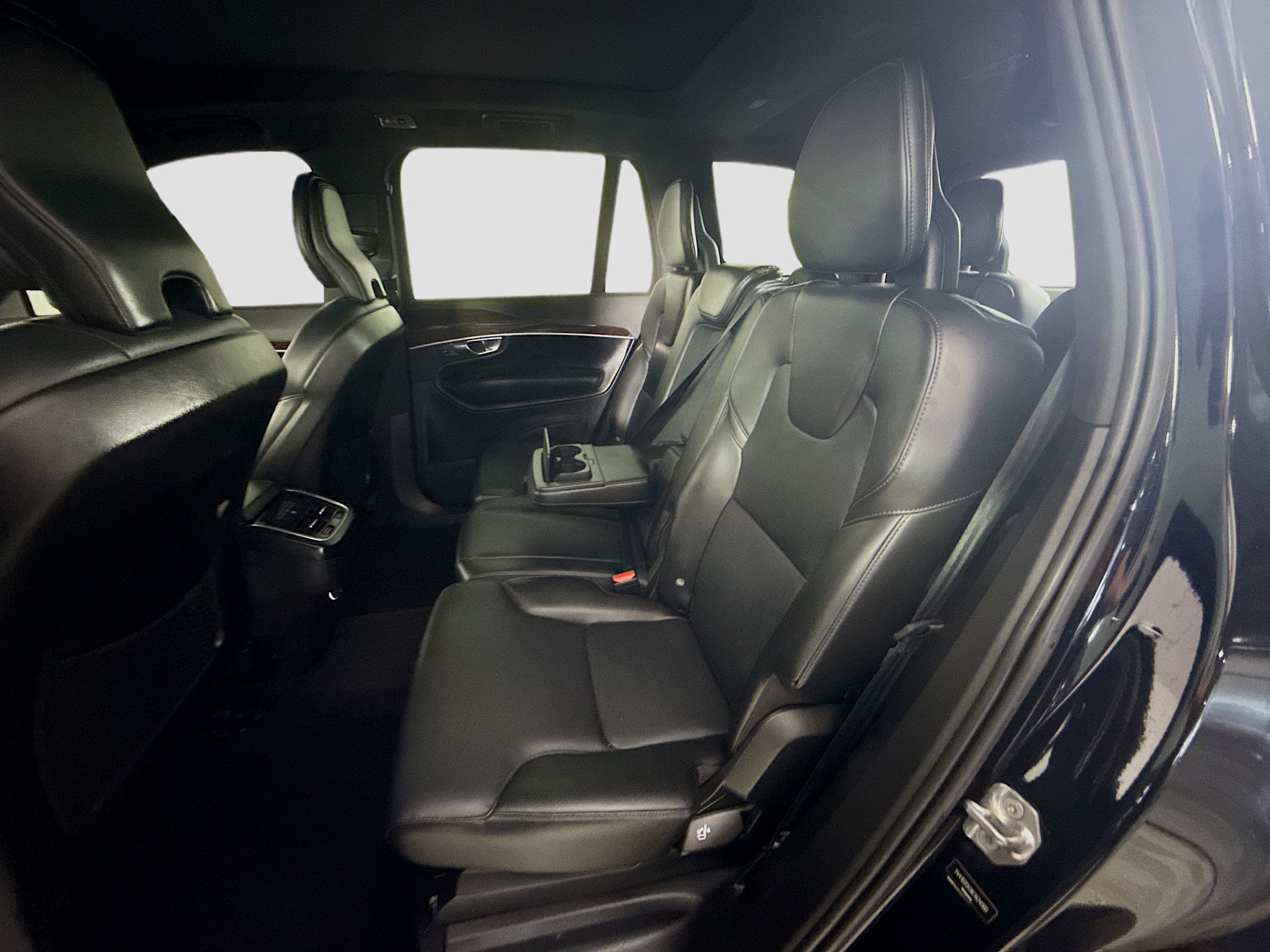 Used 2019 Volvo XC90 T5 Momentum w/ Protection Package Premier FWD image 25