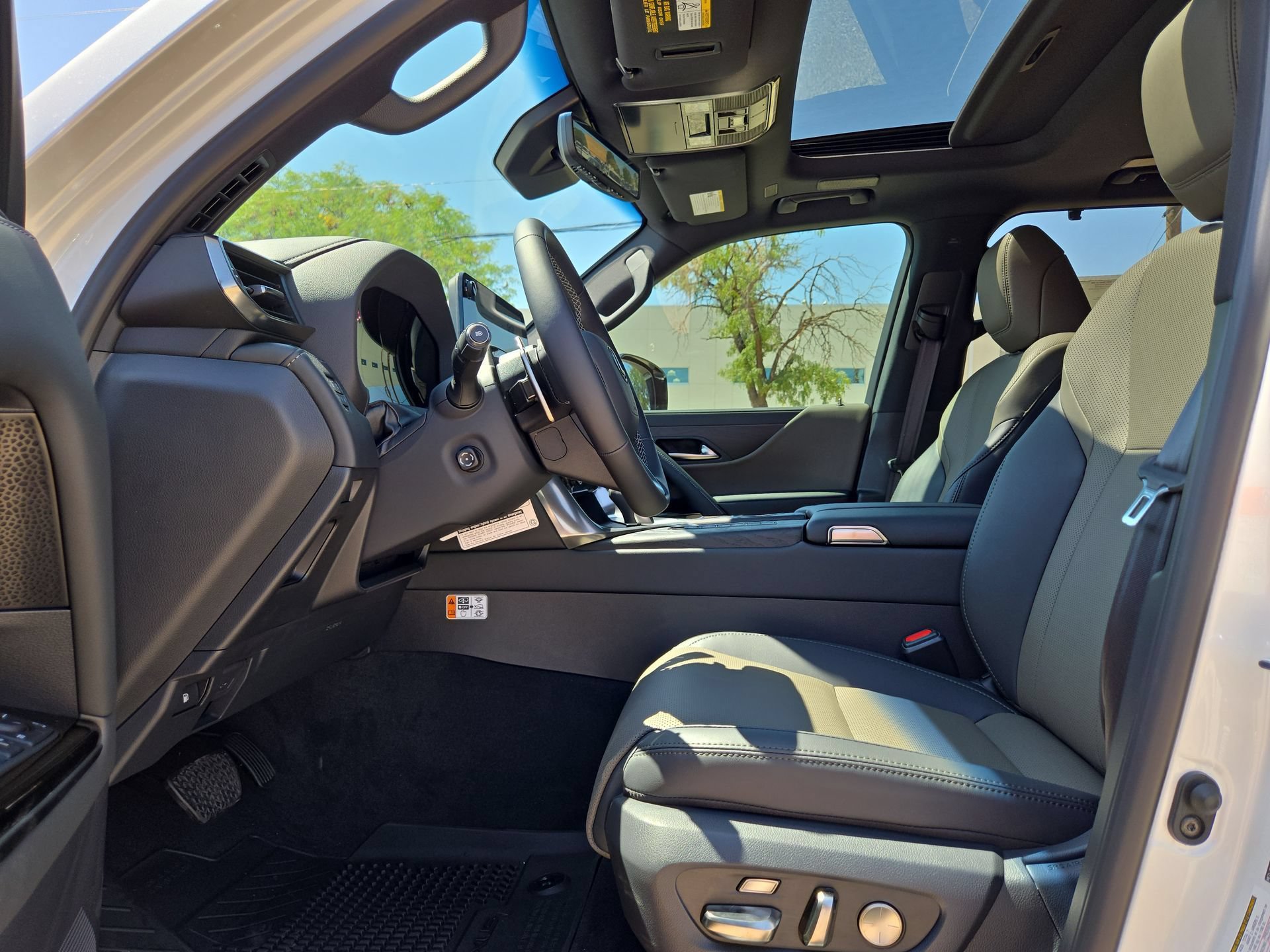 New 2026 Lexus LX 700h Overtrail AWD/4WD image 16