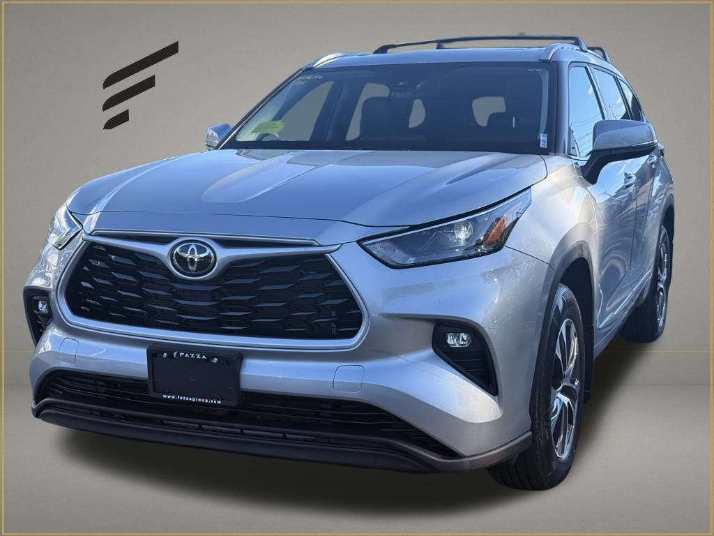 Used 2022 Toyota Highlander XLE