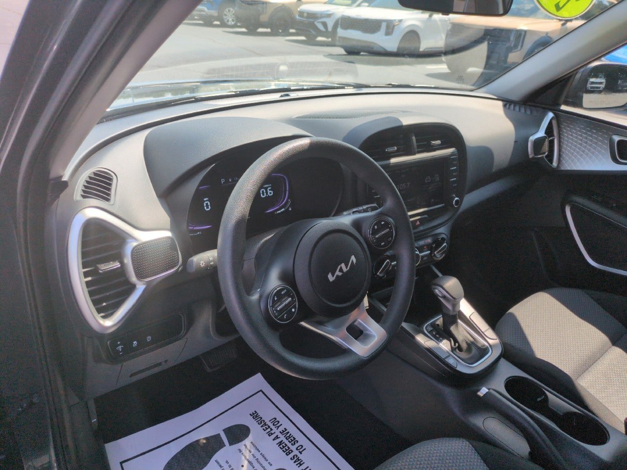 Certified 2025 Kia Soul LX w/ LX Technology Package FWD image 15