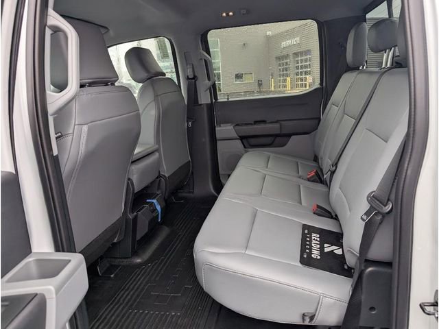 New 2025 Ford F550 4x4 Crew Cab image 10