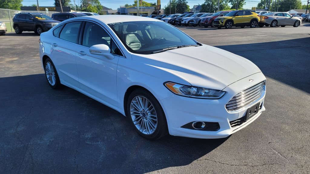 Used 2015 Ford Fusion SE w/ Equipment Group 202A FWD image 16