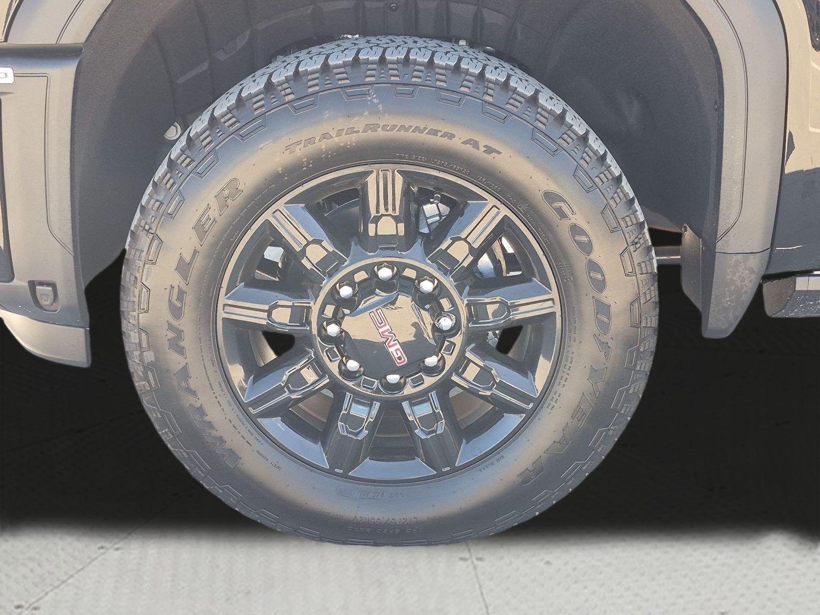 New 2026 GMC Sierra 2500 AT4 w/ AT4 Premium Plus Package AWD/4WD image 33