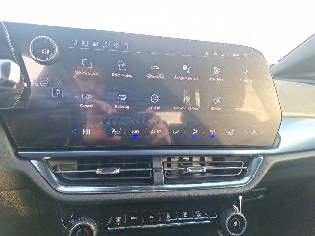 New 2026 Chevrolet Equinox EV LT image 10