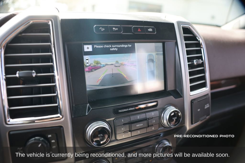 Used 2016 Ford F150 Platinum w/ Equipment Group 701A Luxury image 16