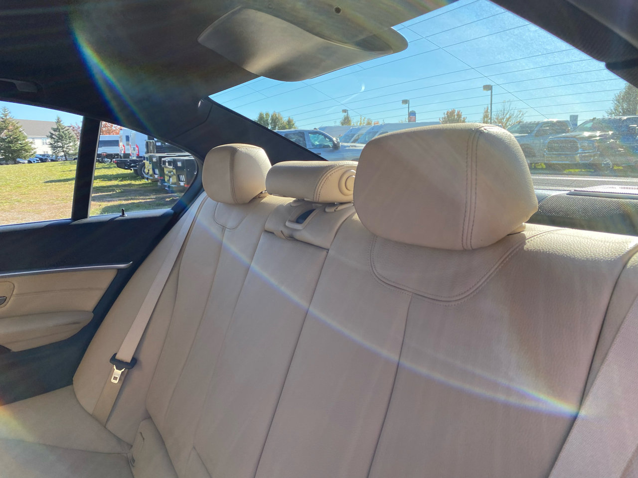 Used 2018 BMW 330i xDrive 330i xDrive SULEV Sedan w/ Premium Package image 28