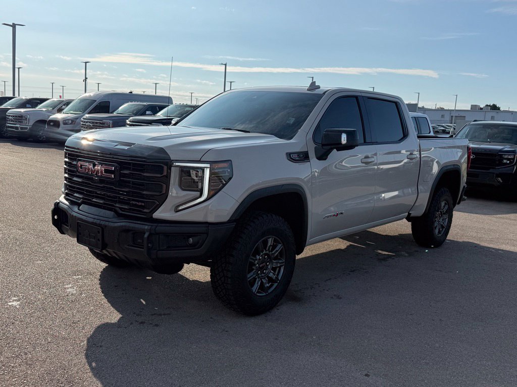 Used 2026 GMC Sierra 1500 AT4X w/ LPO, Black Badging Package AWD/4WD image 23
