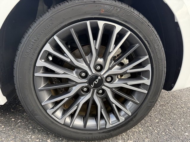 Used 2023 Kia Forte GT-Line w/ GT-Line Premium Package image 17