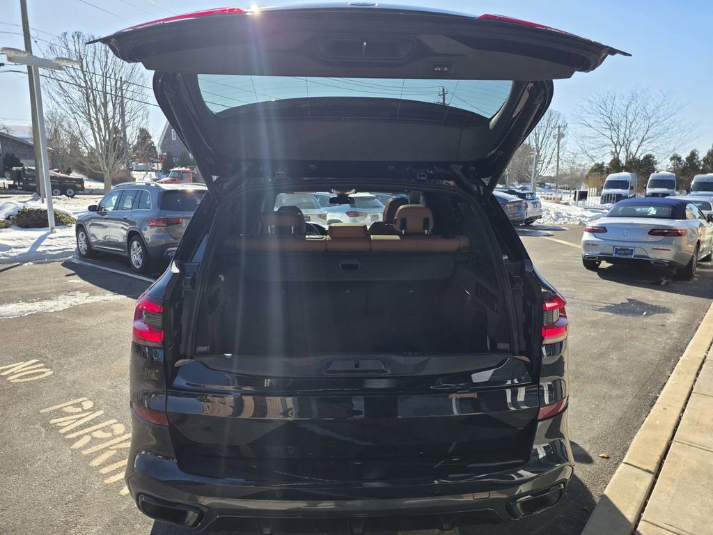 Used 2023 BMW X5 xDrive45e w/ Executive Package image 34
