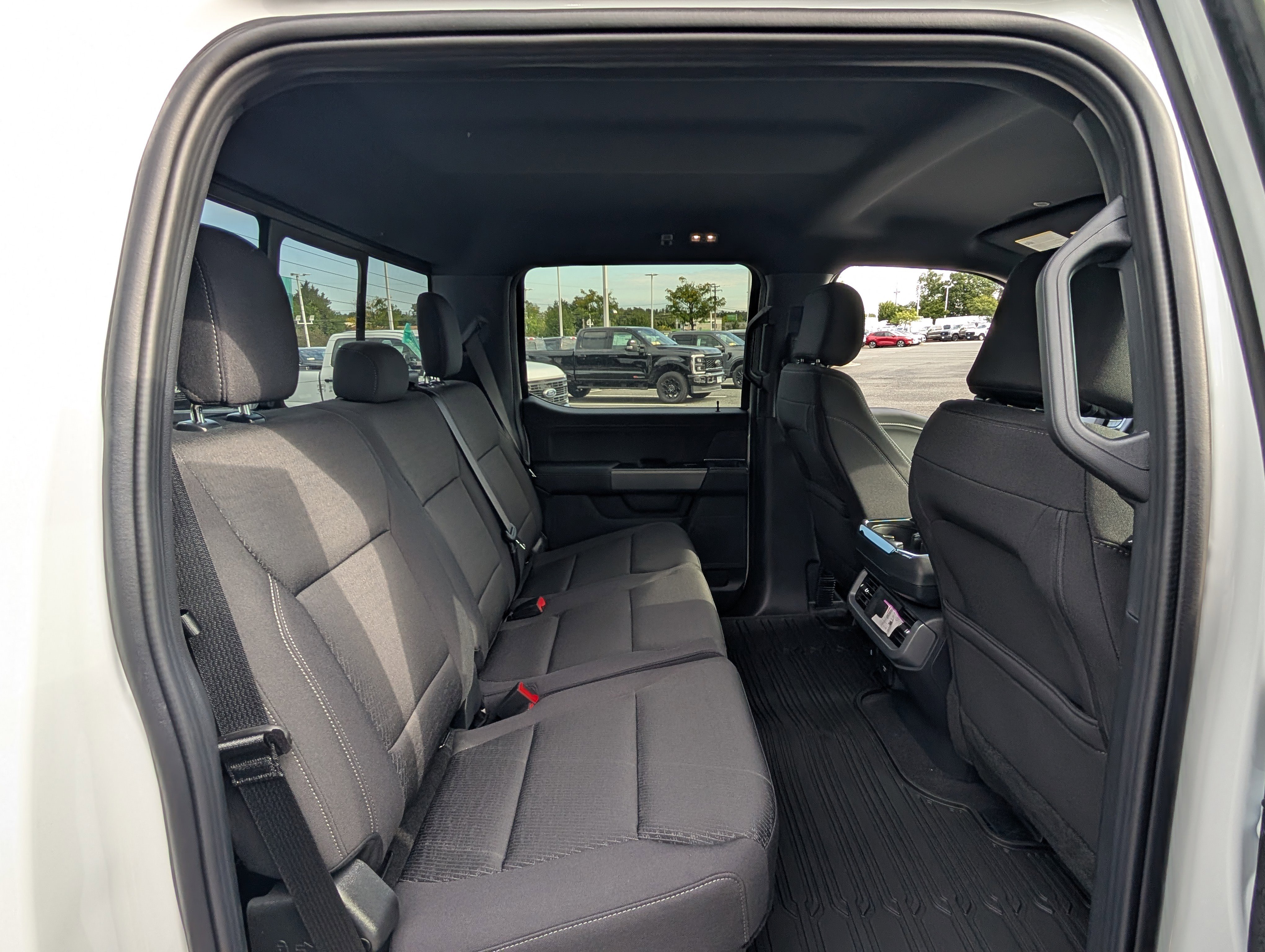 New 2025 Ford F150 XLT w/ Equipment Group 302A MID image 8