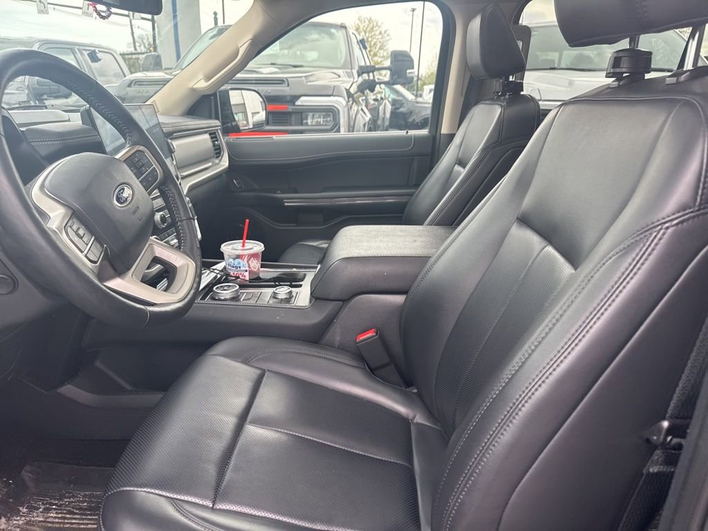 Used 2023 Ford Expedition XLT AWD/4WD image 10
