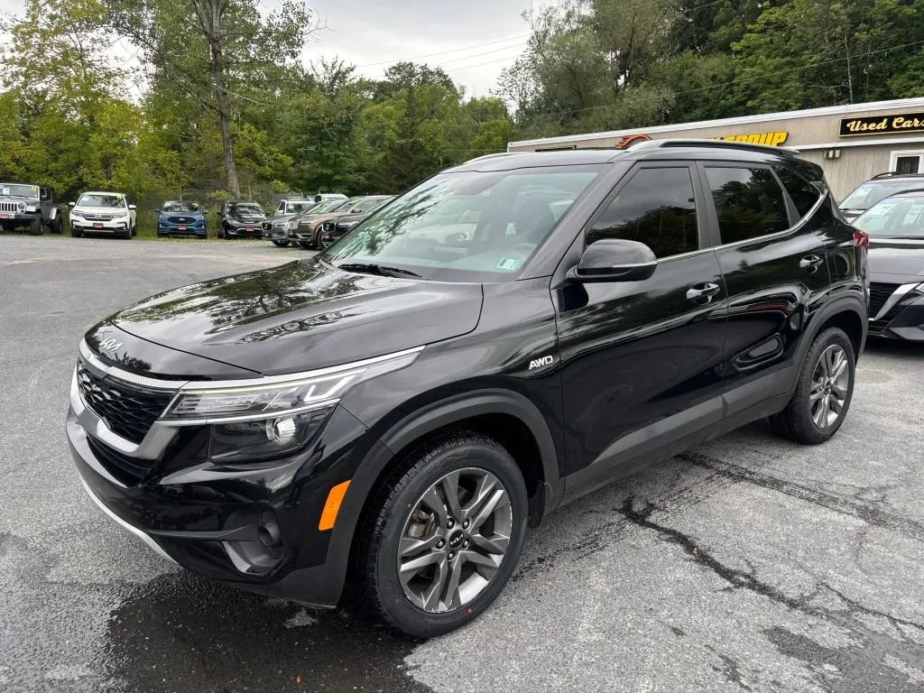 Used 2023 Kia Seltos S AWD/4WD image 4