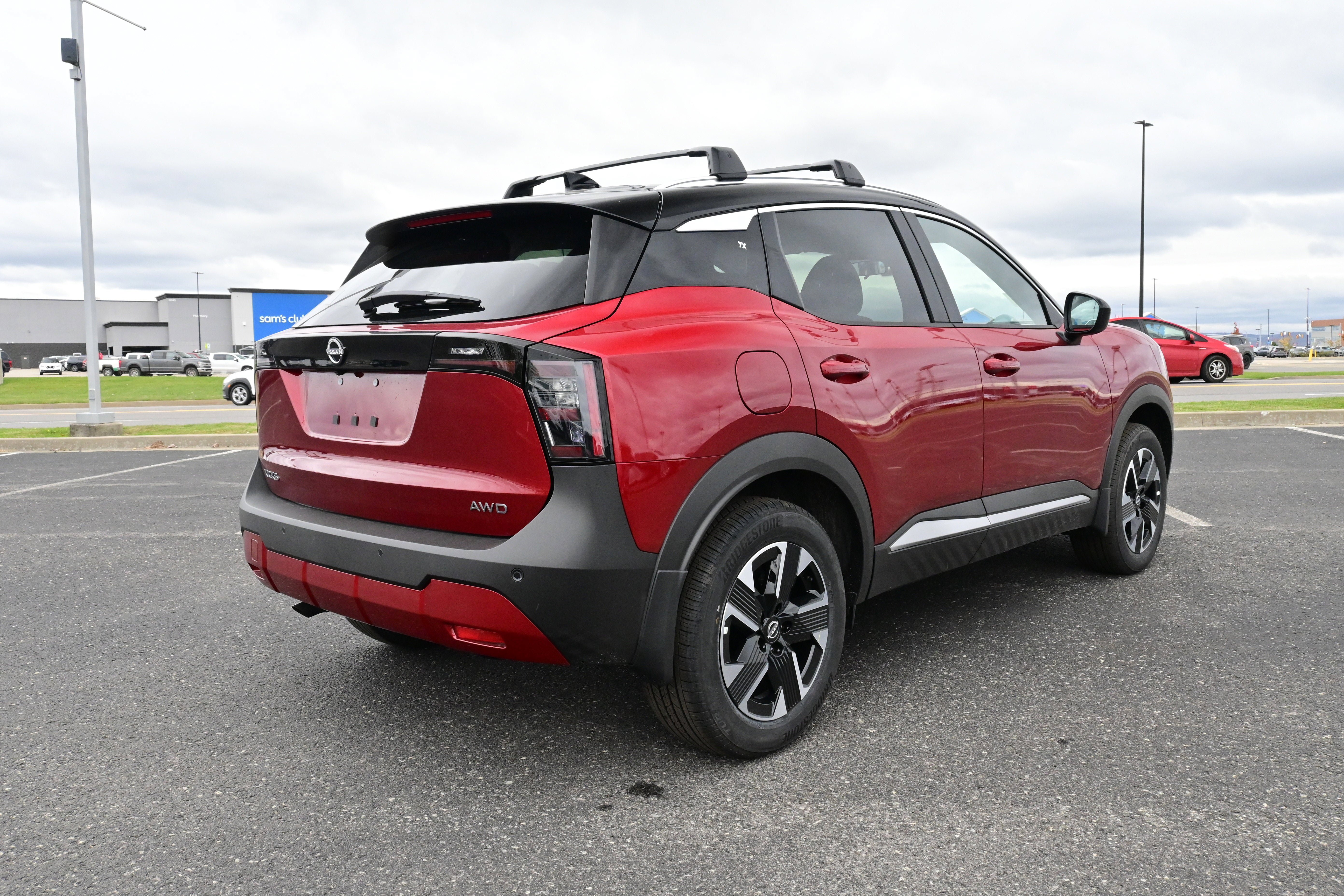 New 2026 Nissan Kicks SV w/ SV Premium Package AWD/4WD image 8