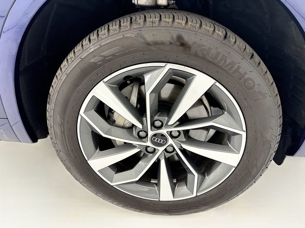 Certified 2025 Audi Q5 2.0T Premium Plus w/ Premium Plus Package AWD/4WD image 31