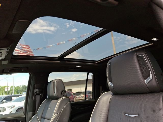 Used 2022 Cadillac Escalade ESV Sport w/ LPO, ONYX Package image 14