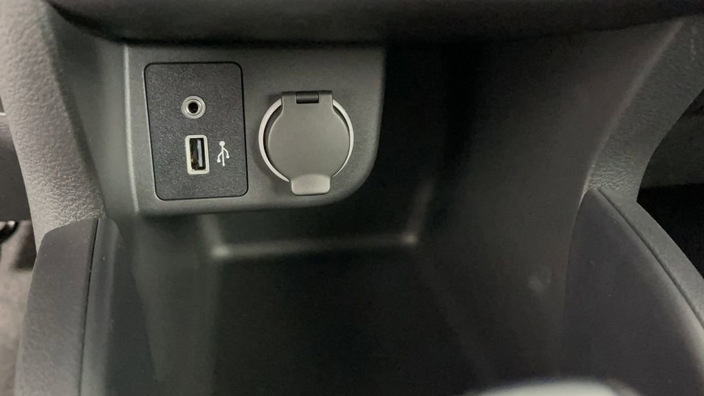 New 2025 Nissan Kicks Play S image 19