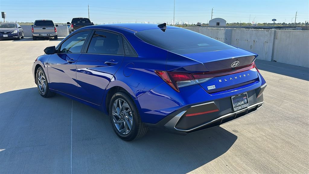 Certified 2024 Hyundai Elantra SEL image 10