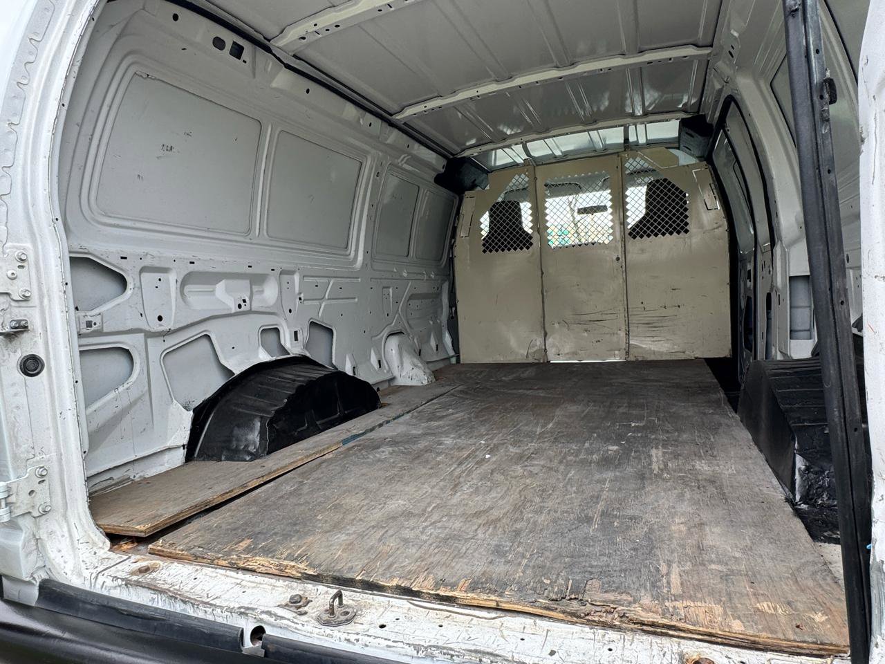 Used 2011 Ford E-250 and Econoline 250 w/ PWR Group image 18