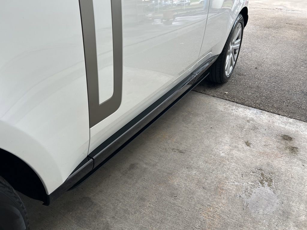 Used 2023 Land Rover Range Rover SE image 17