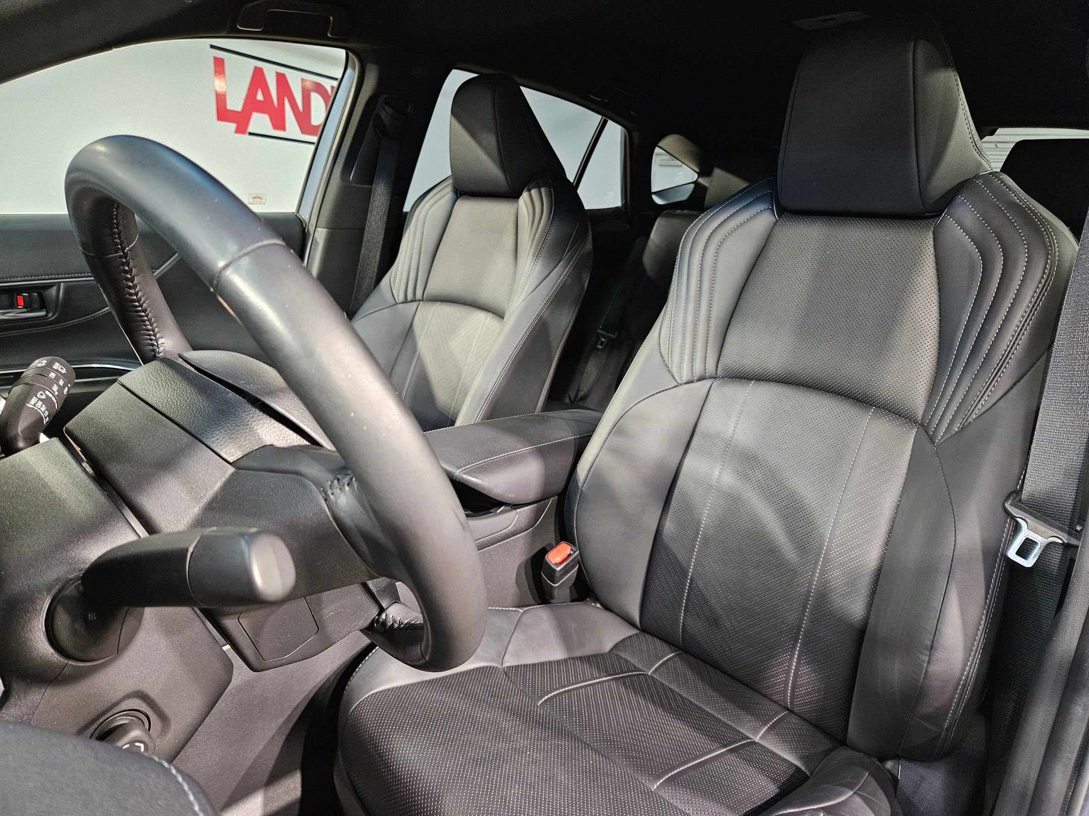 Used 2021 Toyota Venza Limited AWD/4WD image 24