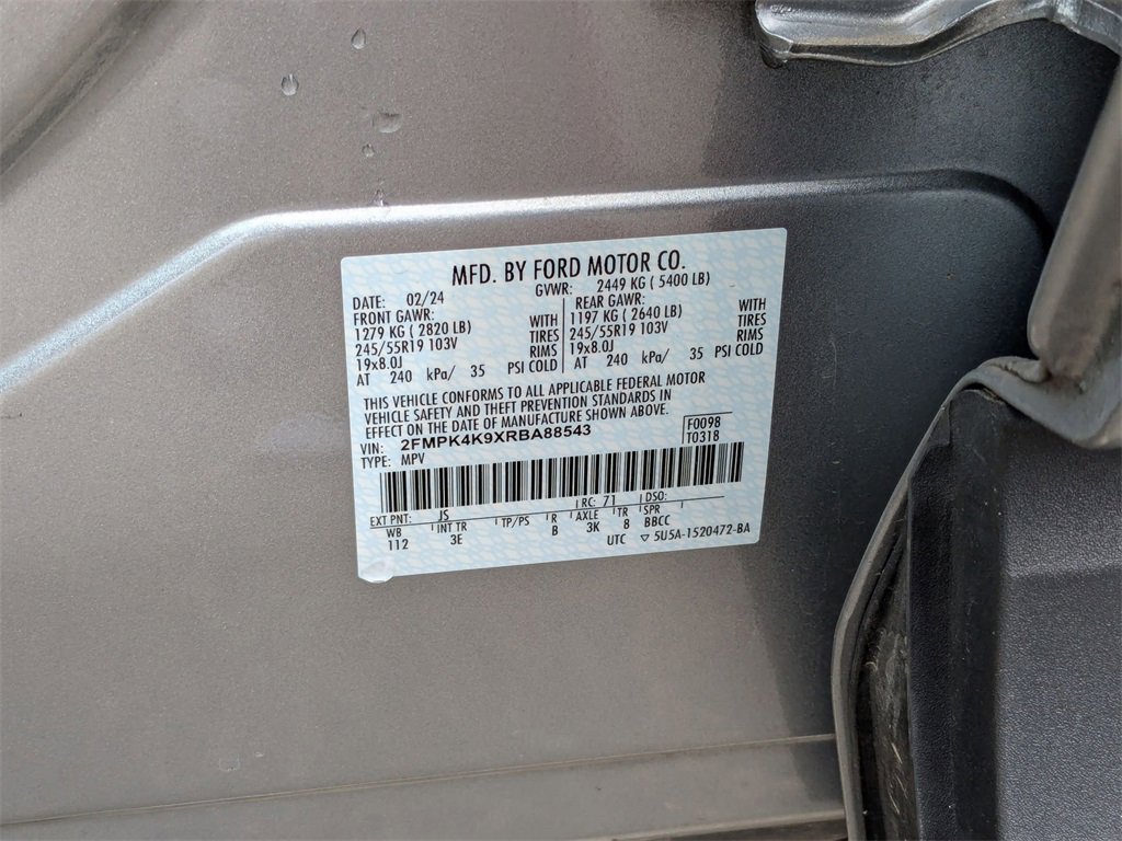 Used 2024 Ford Edge Titanium image 37