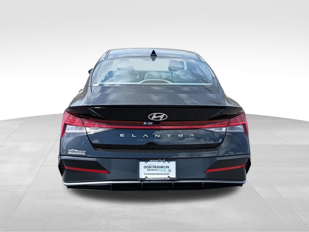 New 2026 Hyundai Elantra SEL Sport Premium FWD image 7