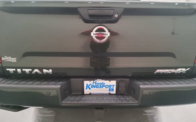 Used 2019 Nissan Titan PRO-4X w/ Pro-4x Convenience Package AWD/4WD image 7