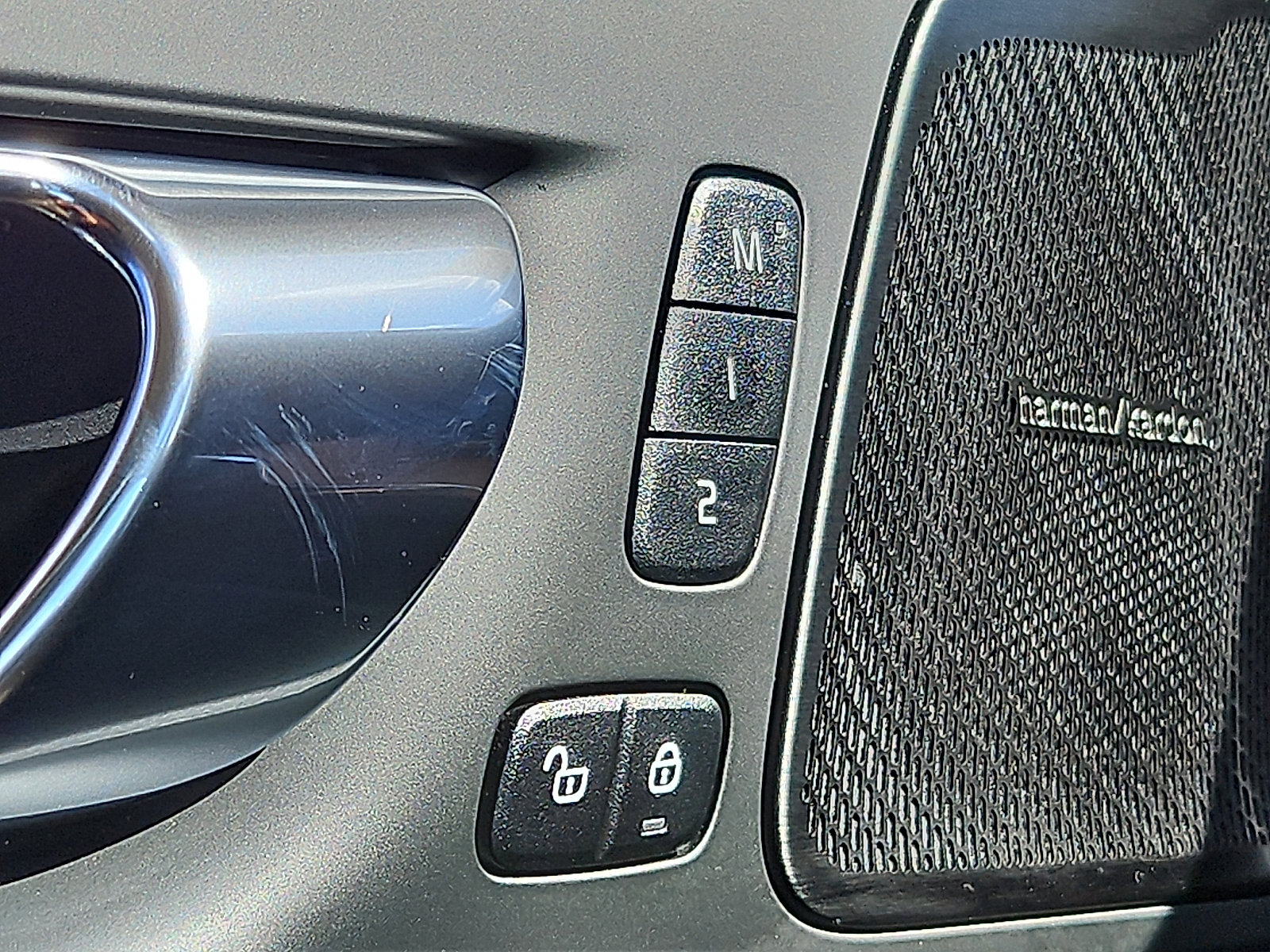 Certified 2023 Volvo XC60 B5 Plus w/ Climate Package image 25