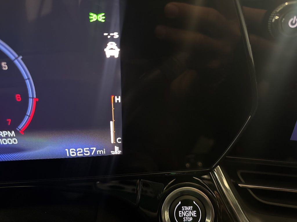 Used 2025 Chevrolet Trax RS w/ Driver Confidence Package image 10