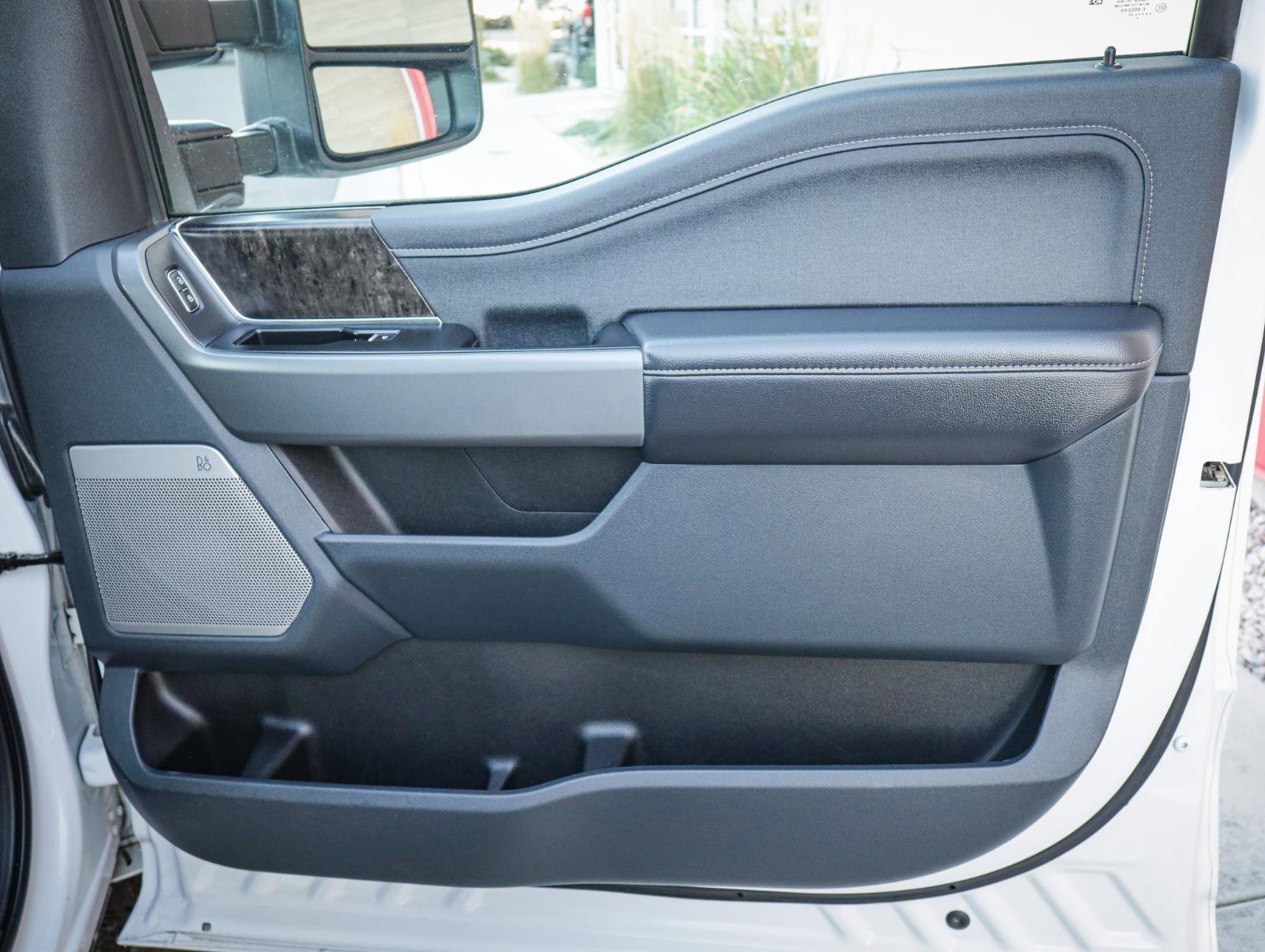 Used 2025 Ford F350 Lariat image 25