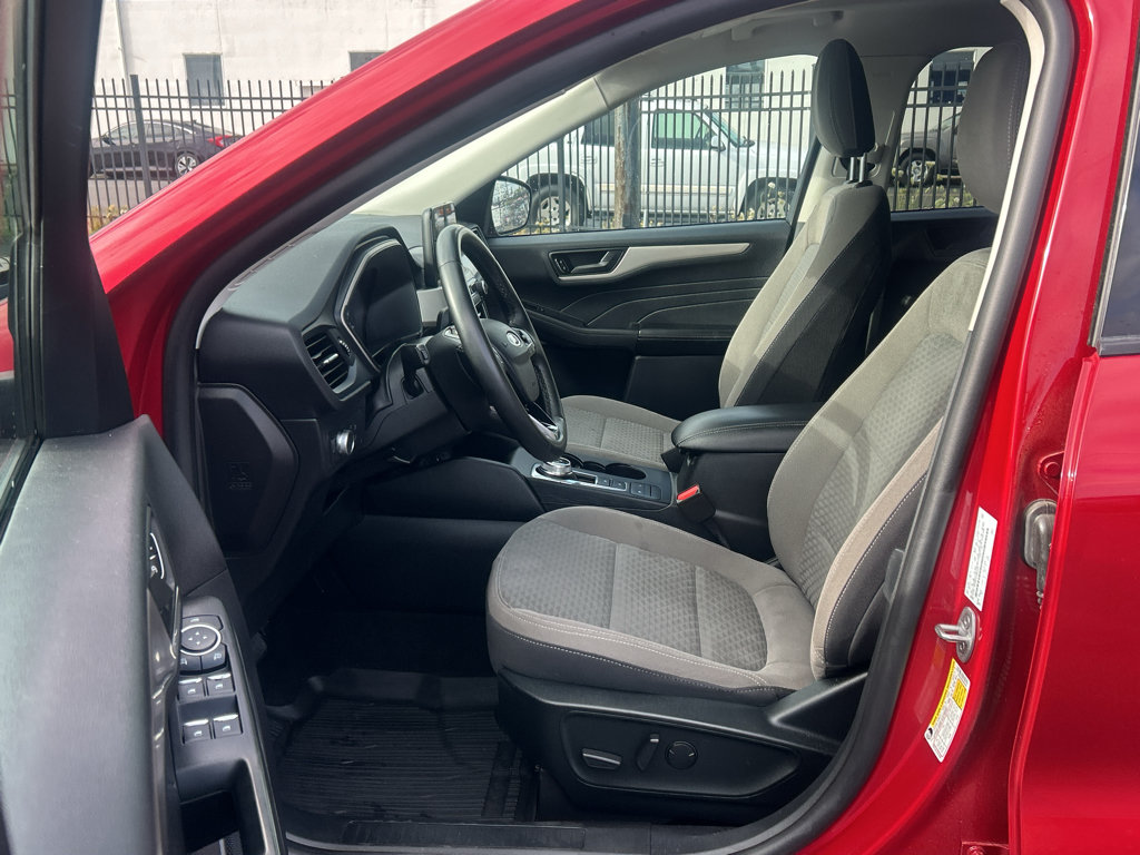 Used 2022 Ford Escape SE w/ SE Sport Appearance Package AWD/4WD image 14