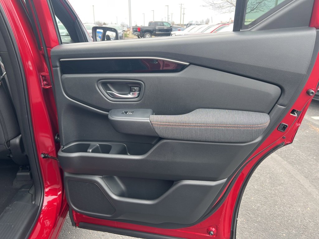 New 2025 Honda Pilot Sport image 29