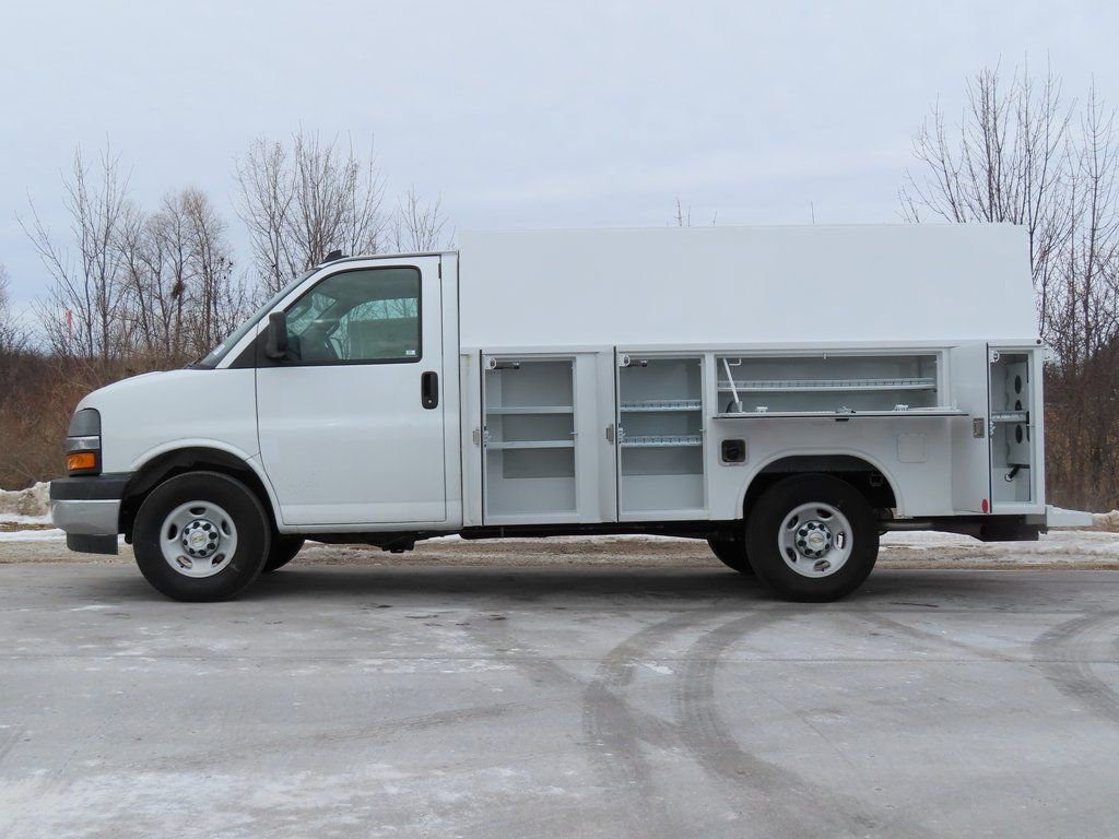 New 2025 Chevrolet Express 3500 w/ Power Convenience Package image 3