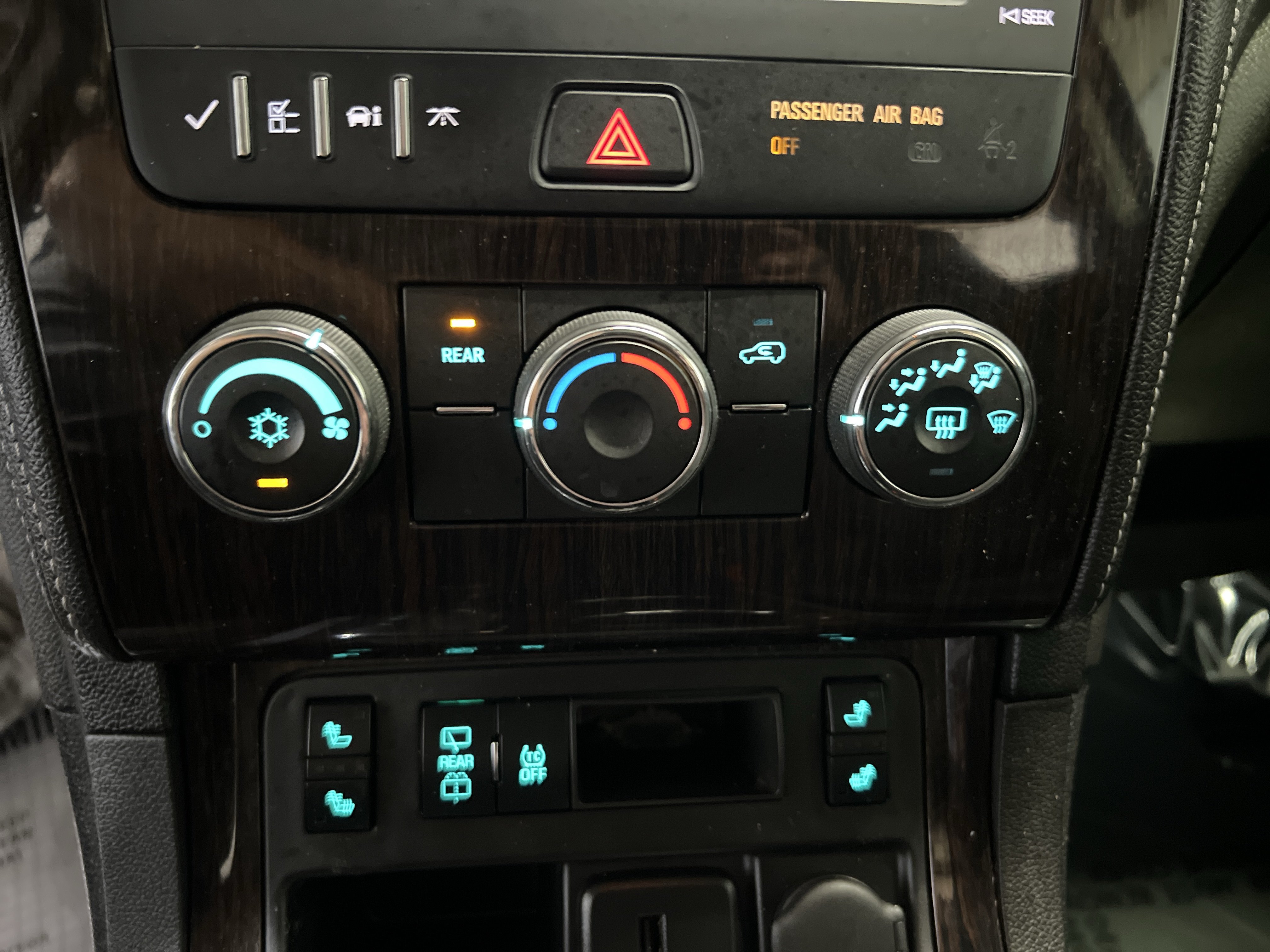Used 2017 Chevrolet Traverse LT w/ Style and Technology Package FWD image 22