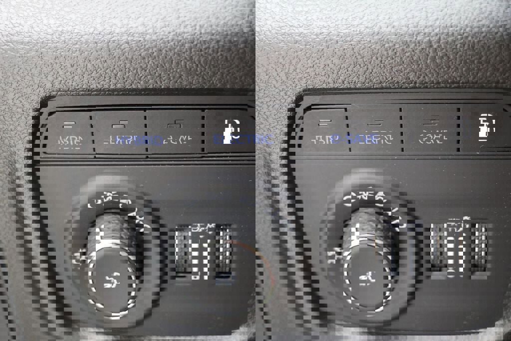 Used 2023 Jeep Grand Cherokee 30th Anniversary image 29