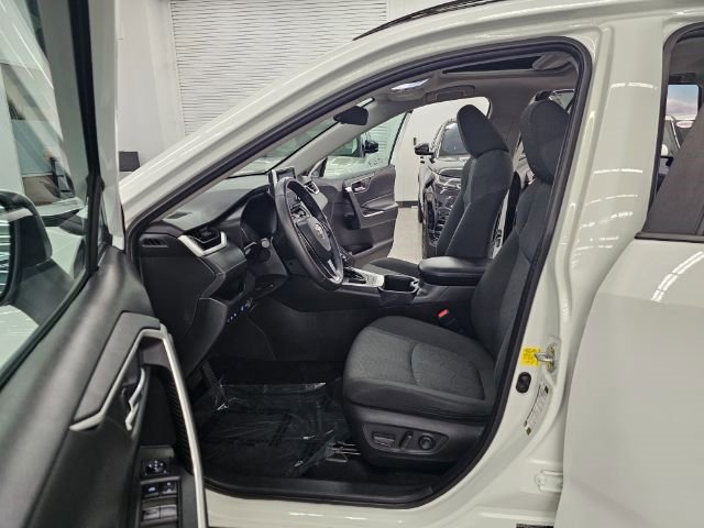 Used 2022 Toyota RAV4 XLE w/ Convenience Package image 30