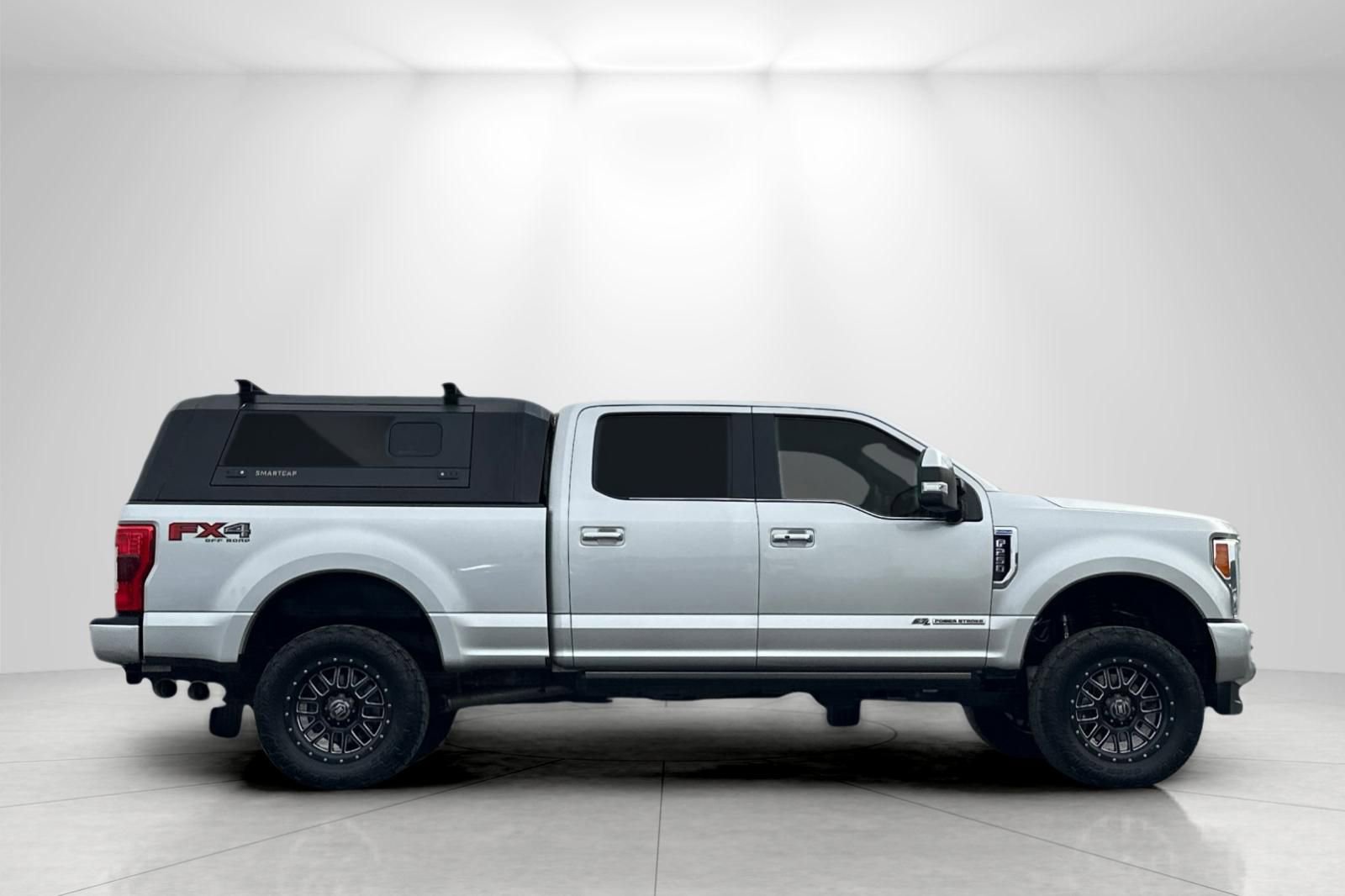 Used 2019 Ford F250 Platinum w/ Platinum Ultimate Package image 2