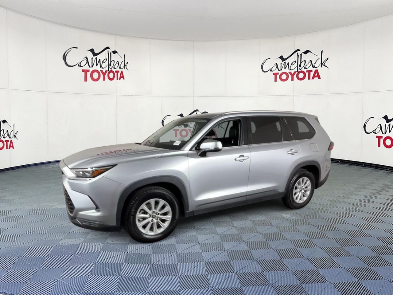 Used 2025 Toyota Grand Highlander AWD image 7