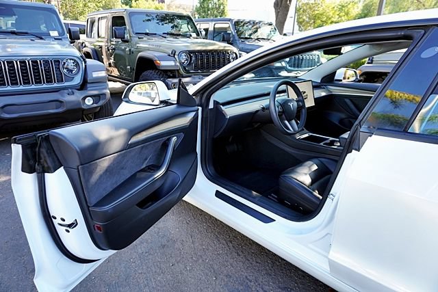 Used 2023 Tesla Model 3 Standard Range RWD image 48