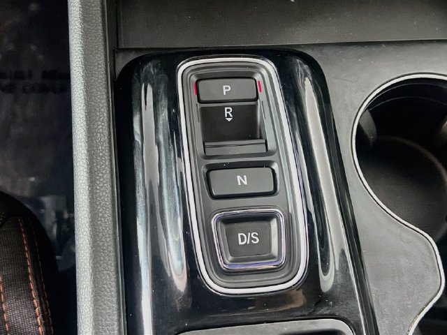 Used 2025 Honda Pilot Sport image 24