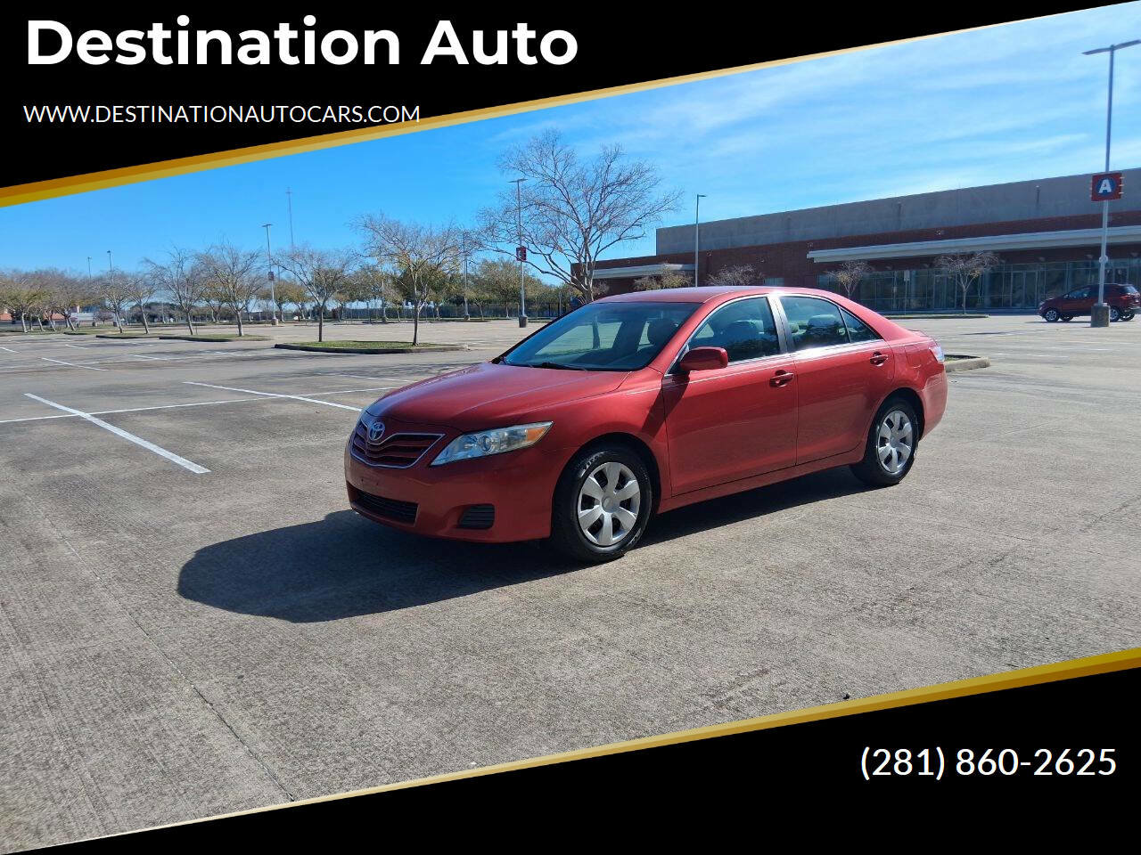 Used 2011 Toyota Camry LE FWD image 1