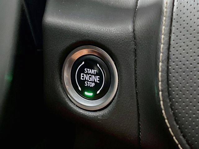 Used 2023 GMC Yukon XL SLT AWD/4WD image 16